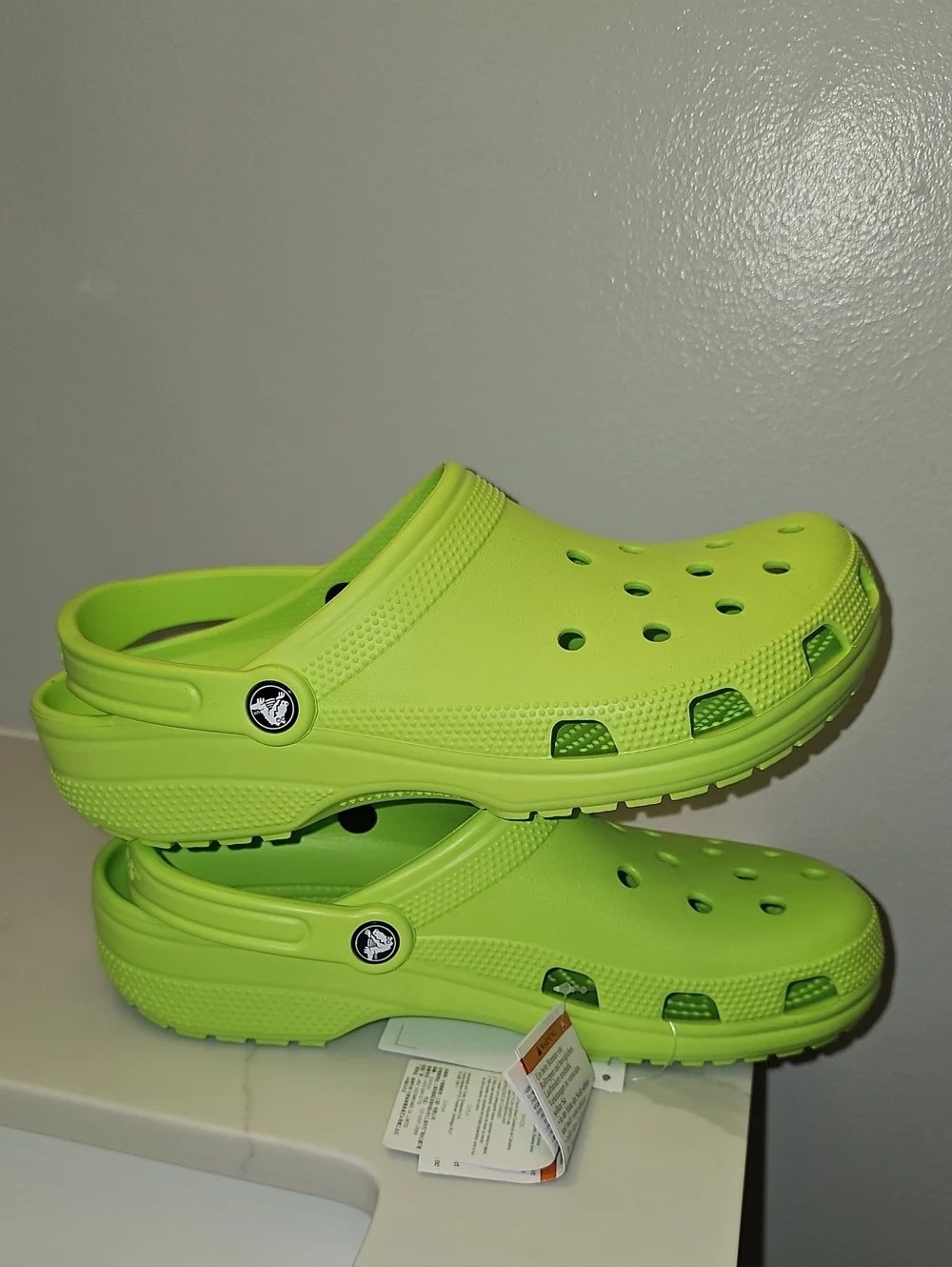 CROCS Classic Unisex Clogs In Limeade. NIB W/Tags.